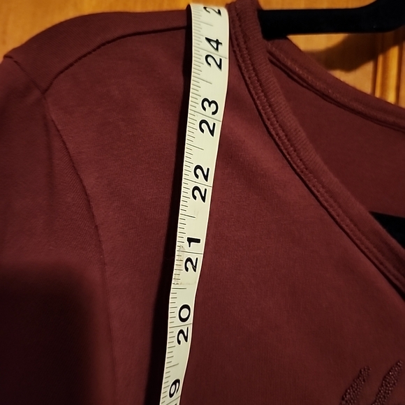 Harley Davidson Woman's Sz S Long Sleeve cotton maroon top, front beaded logo - Picture 7 of 10